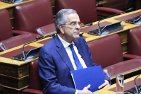 Στην κυβέρνηση μαδούν την μαργαρίτα για το πιθανό νέο κόμμα Σαμαρά