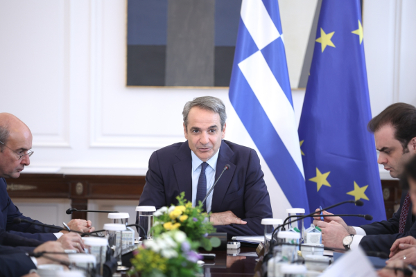 Οι επιπτώσεις μιας 10μηνης προεκλογικής περιόδου σε ρυθμούς πόλωσης