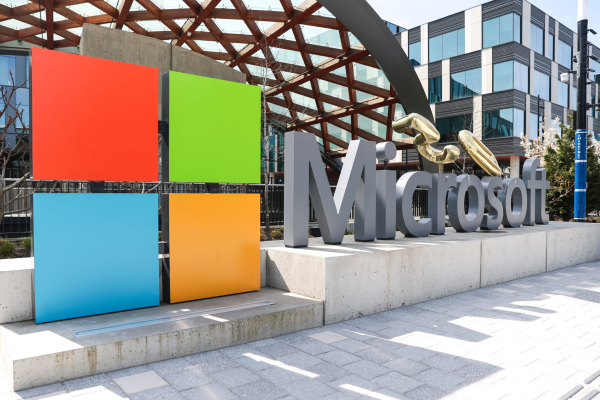 Microsoft: Σχέδιο εθελουσίας εξόδου για 60.000 εργαζόμενους σε 4 χώρες