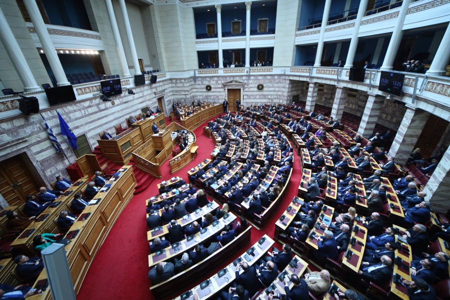 Τέμπη: Αποσύρθηκαν κι επίσημα οι «Κασσελίστας» από την πρόταση ΣΥΡΙΖΑ