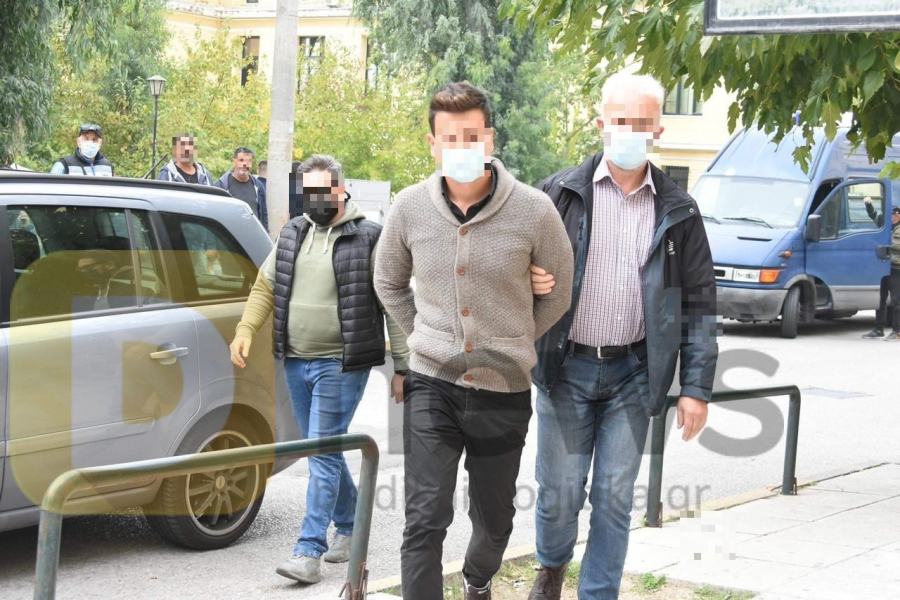 Στον ανακριτή ο 35χρονος προπονητής τένις που κατηγορείται για σεξουαλική παρενόχληση (βίντεο)