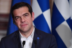 Handelsblatt: Ο πρώην επαναστάτης Τσίπρας υλοποιεί με συνέπεια τις οδηγίες των δανειστών