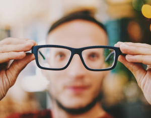 Αυξάνονται οι αδιάγνωστοι Millennials με γλαύκωμα, διαπιστώνει μελέτη-πρότυπο στη Θεσσαλονίκη