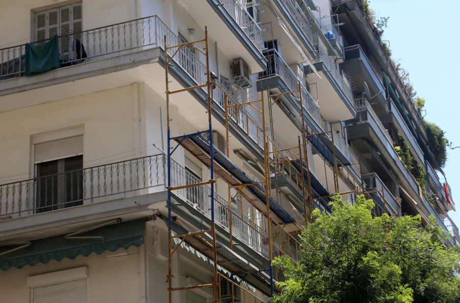 Ανακαίνιση ακινήτων: Πώς κερδίζετε έως 3.200 ευρώ έκπτωση φόρου το 2025