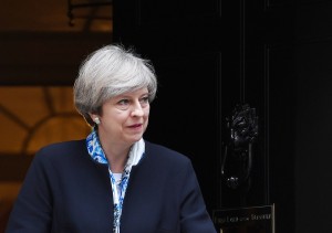Οι Βρετανοί δίνουν στη Μέι τα «κλειδιά» του Brexit
