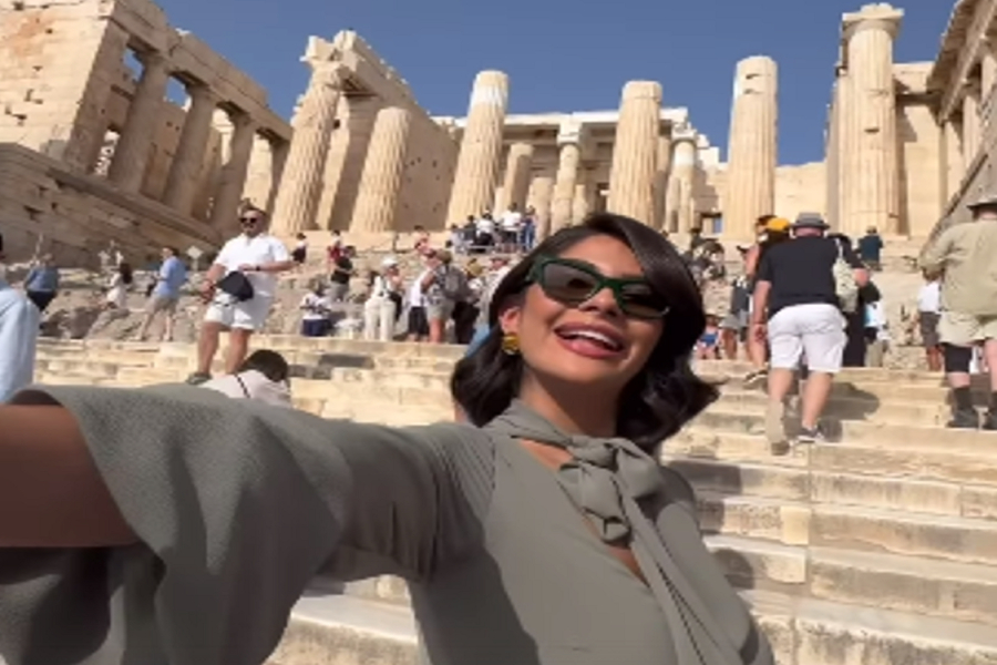 Στην Ελλάδα η Μις Υφήλιος: Επίσκεψη σε Ακρόπολη, μουσείο και Βουλή