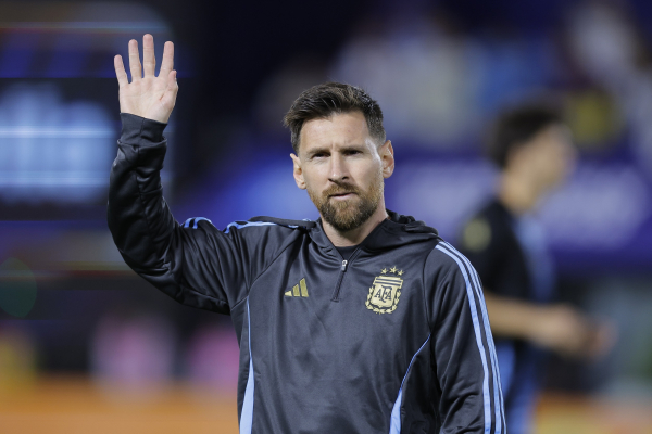 Πρώην προπονητής ελληνικών ομάδων, διευθυντής στην Ίντερ Μαϊάμι - Με τις ευλογίες του Μέσι