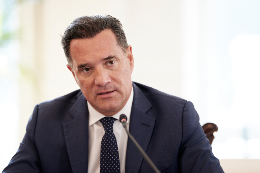 Ο «Φραπές» πειράζει τα νεύρα του Άδωνι