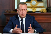 Μεντβέντεφ: Η Μόσχα δεν επιθυμεί παγκόσμια σύρραξη, αλλά η κατάσταση φαίνεται πολύ επικίνδυνη