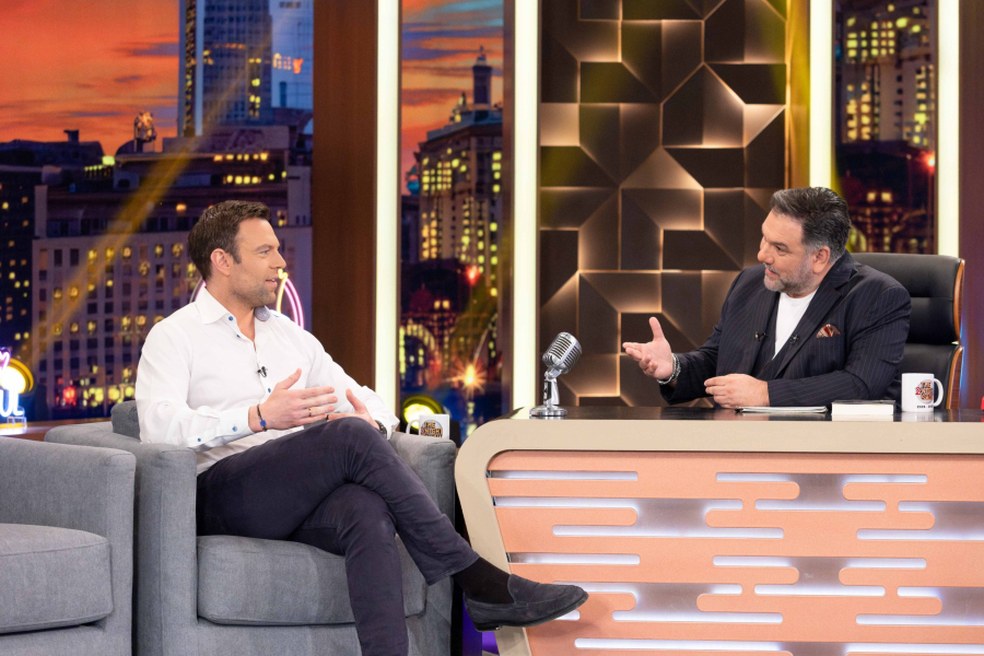 The 2Night Show: Καλεσμένοι ο Στέφανος Κασσελάκης και η Ιφιγένεια Τζόλα