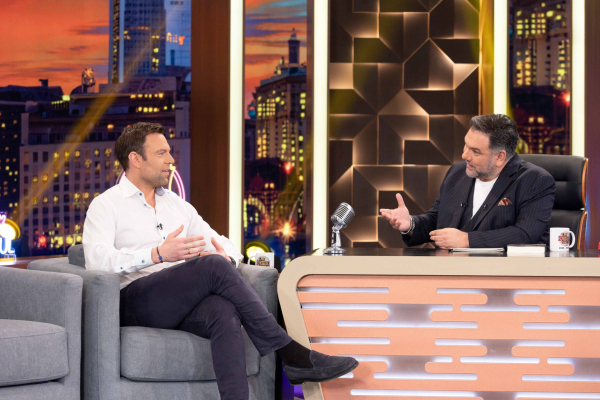 The 2Night Show: Καλεσμένοι ο Στέφανος Κασσελάκης και η Ιφιγένεια Τζόλα