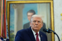 Ο Τραμπ ξεπέρασε τον Τραμπ: Προσβάλλοντας τον νεκρό Ράινερ, δοκιμάζει (ξανά) τα όρια της ηθικής