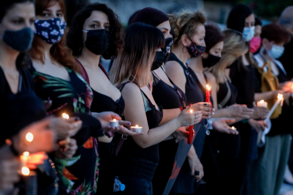 Συγκέντρωση για την Καρολάιν στο Σύνταγμα: «Η πατριαρχία δολοφονεί» (εικόνες)