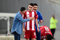 Μπορεί ο Παπακανέλλος να «ντυθεί» φέτος Κωστούλας για τον Ολυμπιακό;