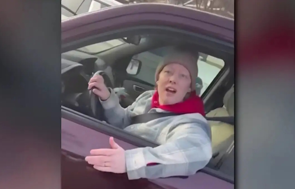 Μινεάπολη: Οργή μετά το νέο βίντεο για την ψυχρώ δολοφονία της 37χρονης από ένοπλο της ICE