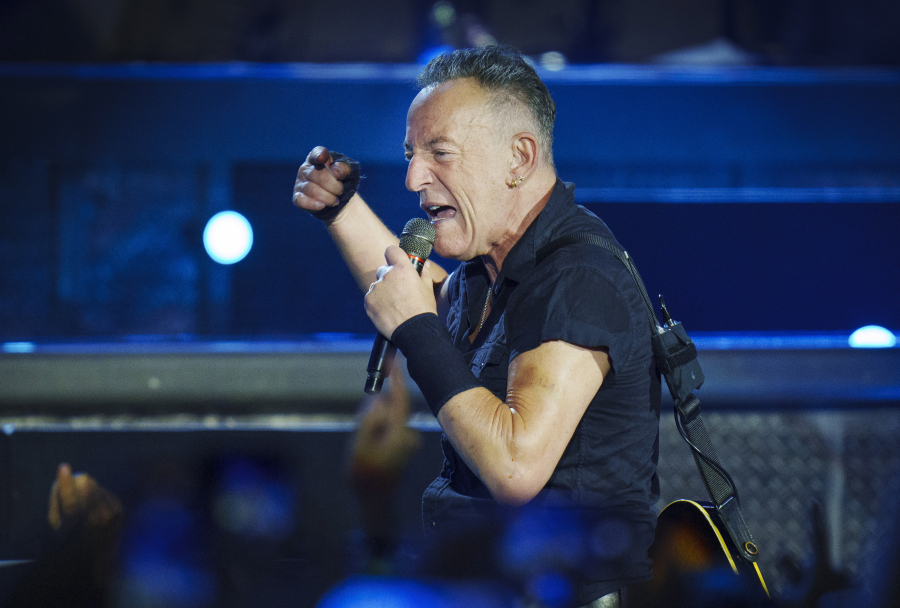 Τι συμβαίνει με την υγεία του Bruce Springsteen, αναβάλει συναυλίες