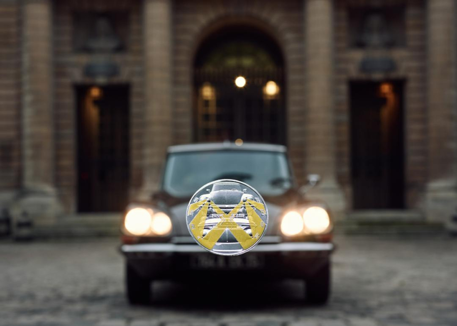 DS Automobiles: Kυκλοφορεί συλλεκτικό, ασημένιο νόμισμα για τα 75 χρόνια της γαλλικής αυτοκίνησης