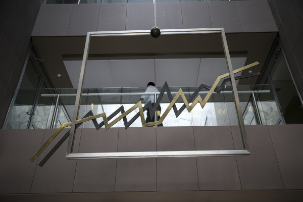 Reuters: Η Ελλάδα σχεδιάζει νέα έκδοση ομολόγου έως τον Ιούνιο