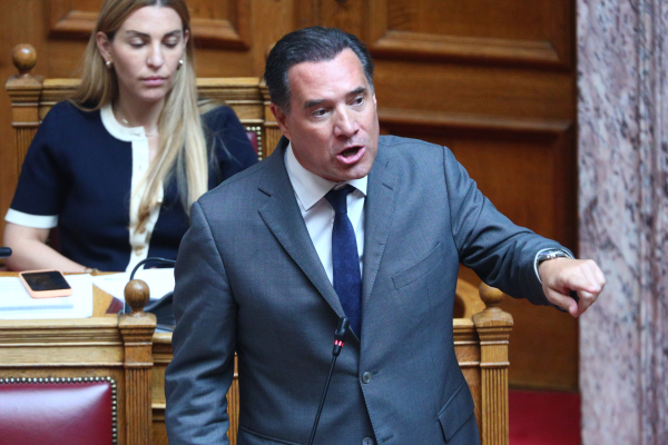 «Χέρι» Γεωργιάδη στον Καλογερόπουλο (ΝΔ) γιατί τάχθηκε υπέρ του Ρούτσι