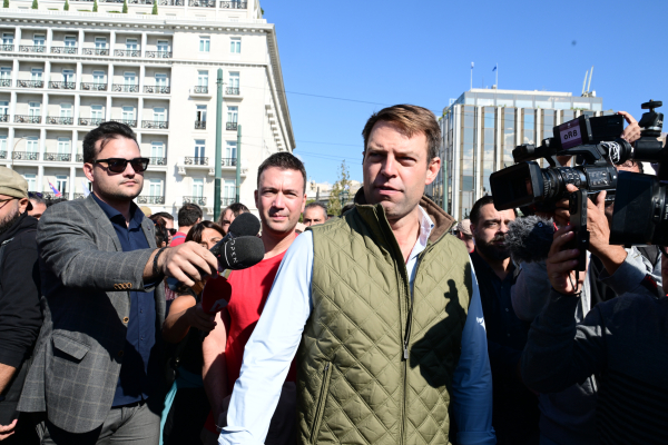 Κασσελάκης: Πρωτόγνωρη επιχείρηση αλλοίωσης του εκλογικού σώματος – Σκληρή απάντηση πηγών του ΣΥΡΙΖΑ