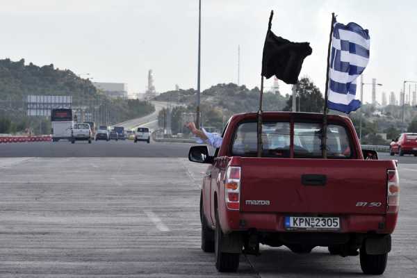 Σε κινητοποιήσεις στη Θεσσαλονίκη καλεί τους αγρότες η Πανελλαδική Επιτροπή Μπλόκων
