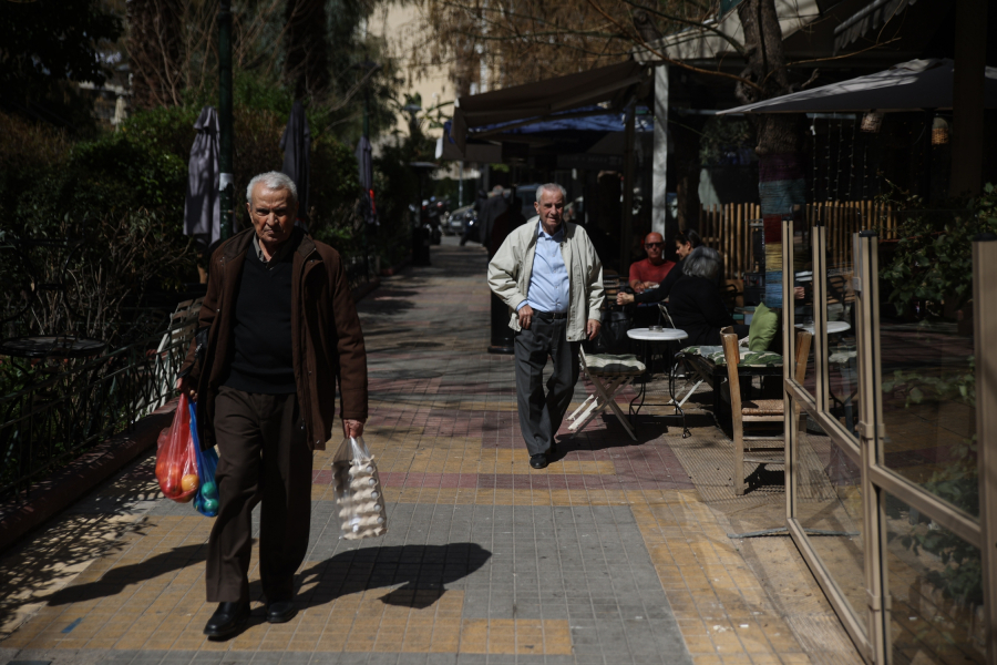 ΟΟΣΑ για την Ελλάδα: Η γήρανση και οι ελλείψεις δεξιοτήτων απαιτούν άμεσες παρεμβάσεις