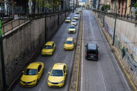 Αναστέλλεται η απεργία των ταξί στην Αττική λόγω της κακοκαιρίας Byron