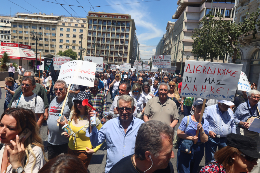 13η σύνταξη και αναδρομικά: Τι προβλέπεται και ποιους αφορά