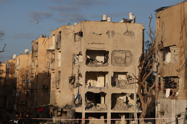 Απειλές για χτυπήματα σε ενεργειακές εγκαταστάσεις - Τελεσίγραφο Τραμπ για τα Στενά του Ορμούζ