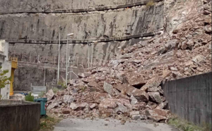 Τρίκαλα: Κατολίσθηση στον υδροηλεκτρικό σταθμό της Γλύστρας Μεσοχώρας (Εικόνες)