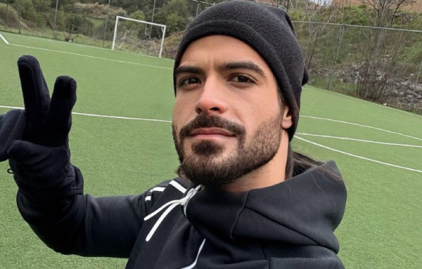 Άρης Μουγκοπέτρος: Θύμα διαδικτυακής απάτης ο μουσικός – Η έκκλησή του μέσω Instagram