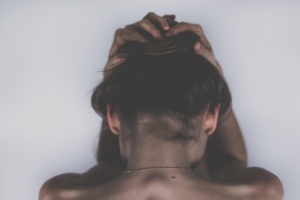 Κυψέλη: «Με είχε βιάσει όταν ήμουν 7 ετών» λέει η κόρη του 64χρονου που φέρεται να κακοποίησε την 25χρονη ΑμεΑ