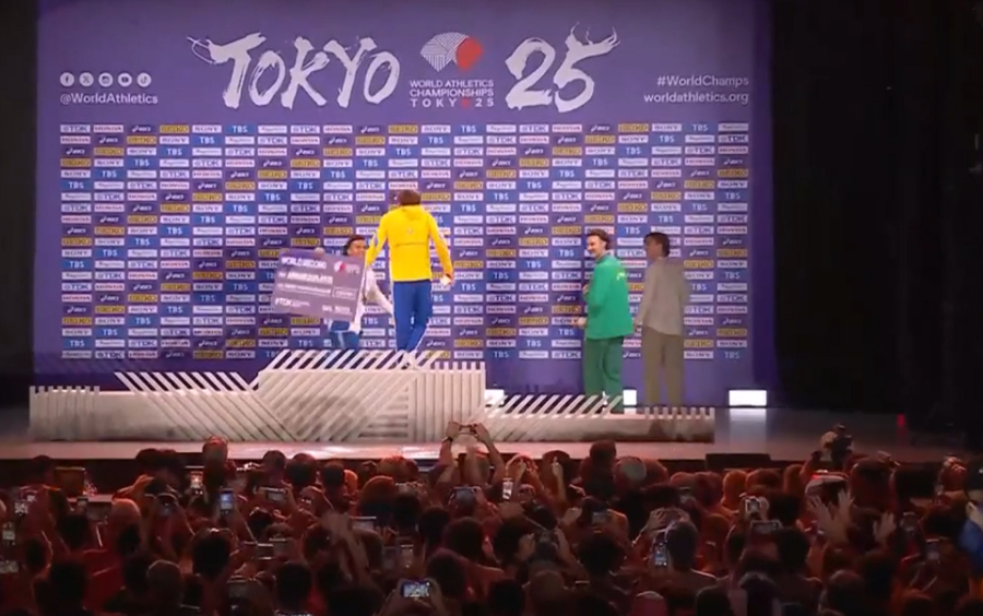 Ο Καραλής «έκλεψε» την επιταγή του Ντουπλάντις για το παγκόσμιο ρεκόρ (Βίντεο)