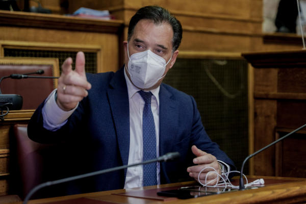 Γεωργιάδης: «Λαϊκισμός οι προτάσεις της αντιπολίτευσης για μείωση φόρου στα καύσιμα ή στον ΦΠΑ...»