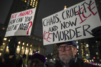 Πώς φτάσαμε στην εν ψυχρώ δολοφονία από πράκτορα της ICE: Ο Τραμπ βρίσκεται σε πόλεμο με τη Μινεσότα εδώ και καιρό