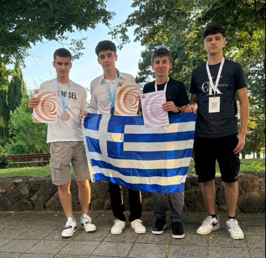 Βαλκανική Ολυμπιάδα Φυσικής 2025: Δυο χάλκινα μετάλλια και ιστορική διάκριση για τον 15χρονο Στέργιο