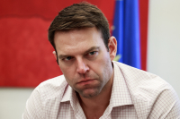 Στέφανος Κασσελάκης: Ζητά διευκρινήσεις για το αν καλύπτει τα συμφέροντά μας η Διακήρυξη