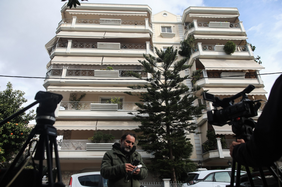 Μοσχάτο: «Τον σκότωσα γιατί μου χρώσταγε λεφτά», τι ανέφερε η 47χρονη