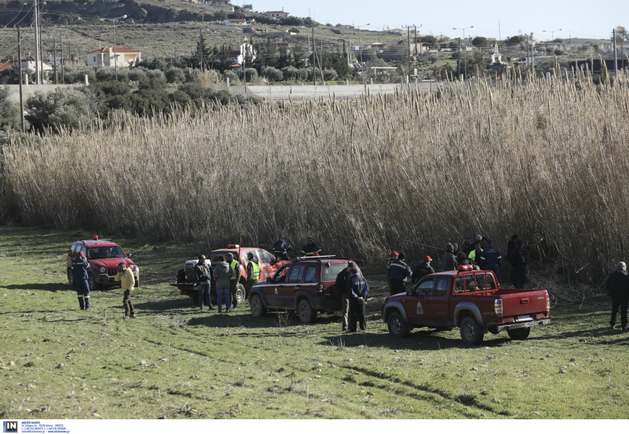 Φυλή: Χωρίς τις αισθήσεις του ανασύρθηκε ο άνδρας, χτυπήθηκε από βράχο