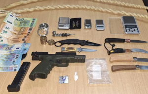 Ρόδος: Συνελήφθη για ενδοοικογενειακή βία και ναρκωτικά - Είχε και πιστόλι «replica»