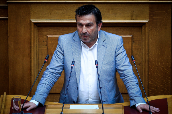 Τι έβγαλε εκατοντάδες χιλιάδες πολίτες στις πλατείες