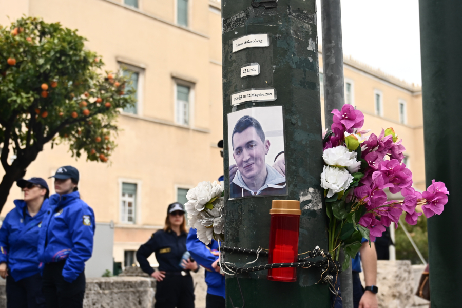 Τροχαίο δυστύχημα Βουλή: Επέτειος 4 χρόνων για τον Ιάσονα - «Συνεχίζουν να πατάνε στο αίμα του παιδιού μου» (video)