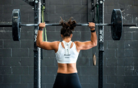 Βάρη, περπάτημα, Pilates ή HIIT; Τι να επιλέξεις αν θέλεις να χάσεις βάρος