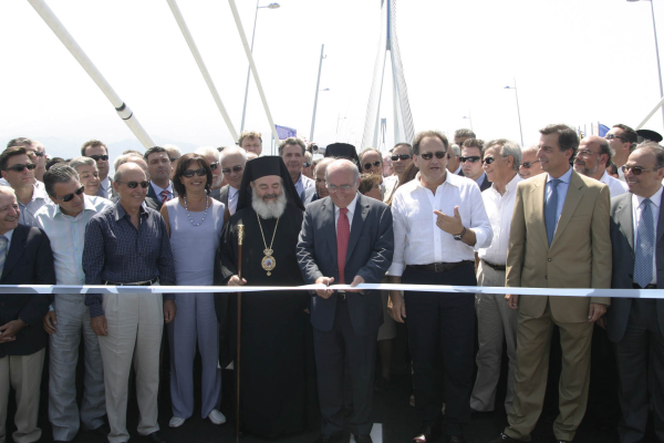 Όργιο προπαγάνδας με το μετρό - Ανφέρ με την αντιπολίτευση