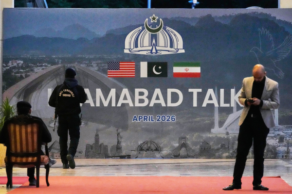 Ο Τραμπ στέλνει τους Γουίτκοφ και Κούσνερ στο Πακιστάν για ειρηνευτικές συνομιλίες με το Ιράν