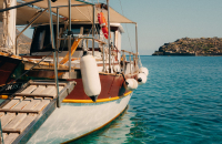 Μεθώνη: Προσάραξη και εισροή υδάτων σε ιστιοφόρο σκάφος με δύο επιβαίνοντες