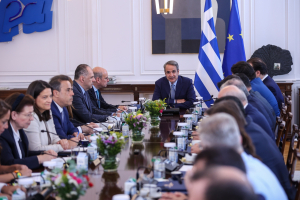 Το θολό τοπίο με τις εκλογές προκαλεί stress σε υπουργούς και υποψήφιους βουλευτές