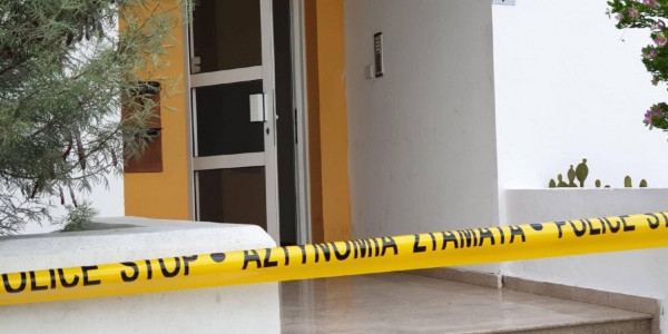Θρίλερ στην Κύπρο: Μητέρα φέρεται να μαχαίρωσε τον 12χρονο γιο της - Τον βρήκε νεκρό ο σύζυγος (pics+vid)