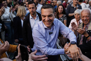 Βίντεο: Τα «πηγαδάκια» με τον Αλέξη Τσίπρα, μετά την ομιλία στο Χαλάνδρι
