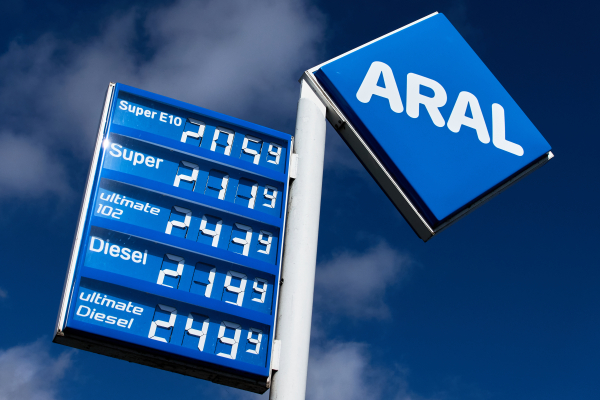 Middle East Crisis and $100 Oil Raise Concerns Over EU Food Prices